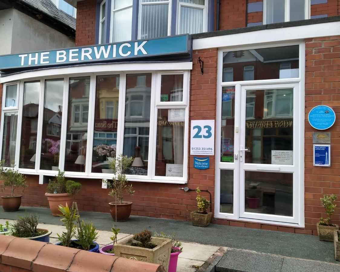 The Berwick - Over 40'S Only Blackpool Exteriör bild