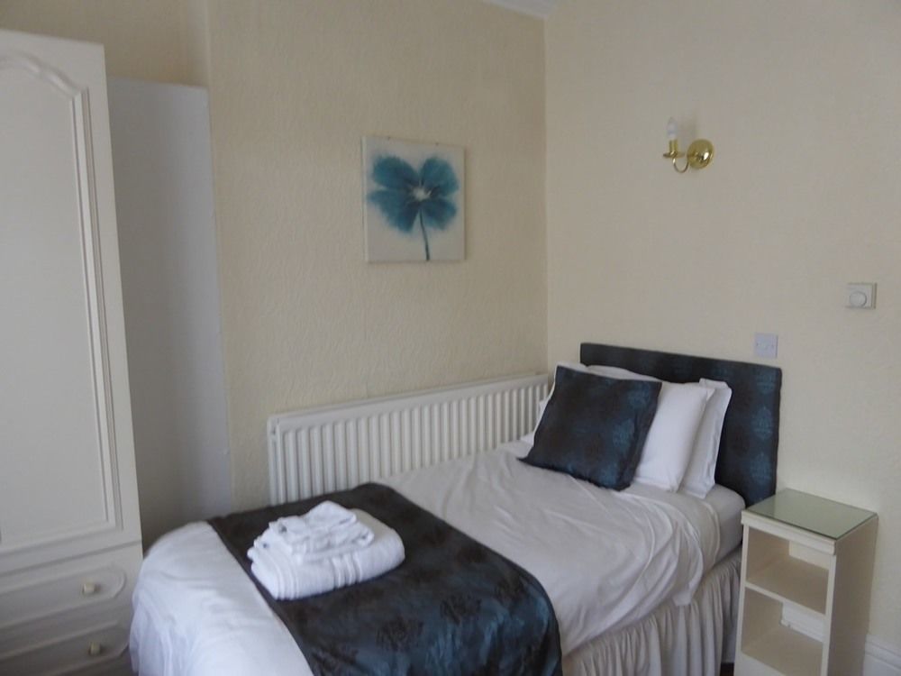 The Berwick - Over 40'S Only Blackpool Exteriör bild
