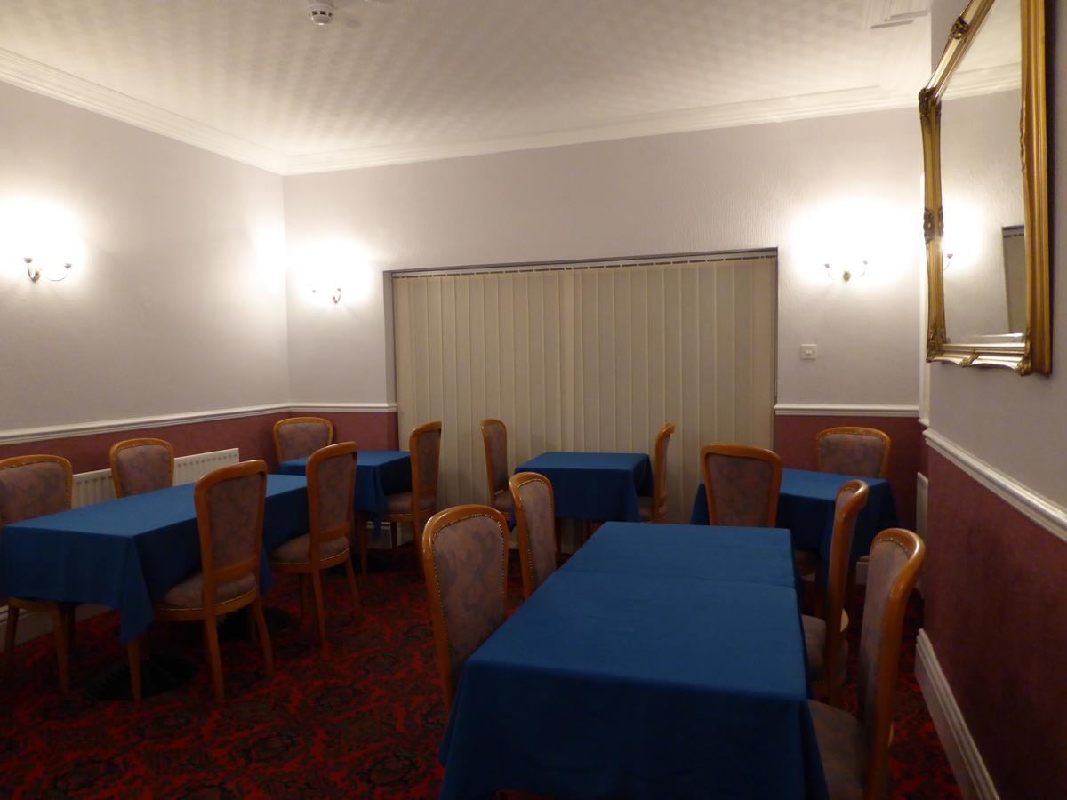 The Berwick - Over 40'S Only Blackpool Exteriör bild