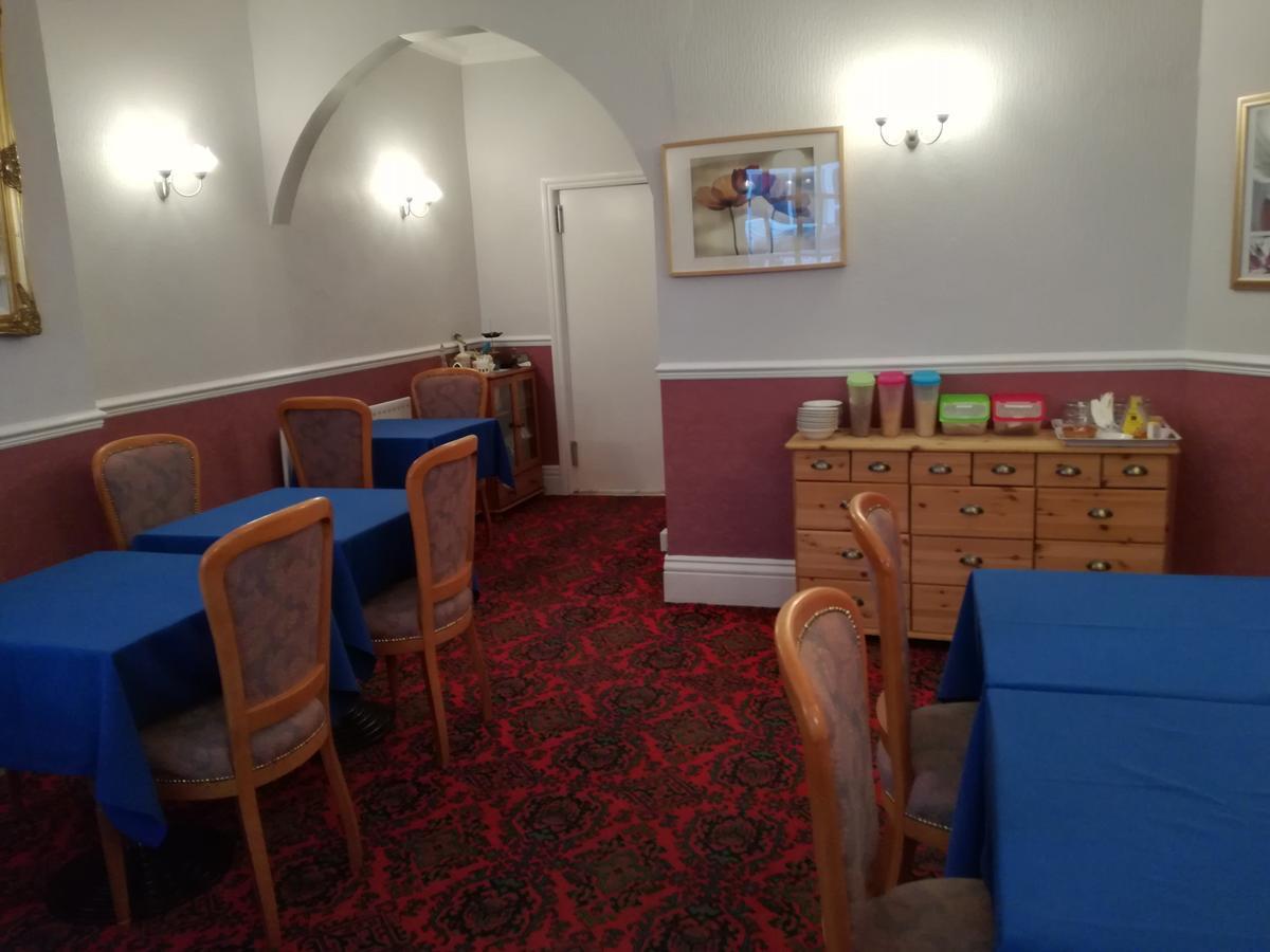 The Berwick - Over 40'S Only Blackpool Exteriör bild