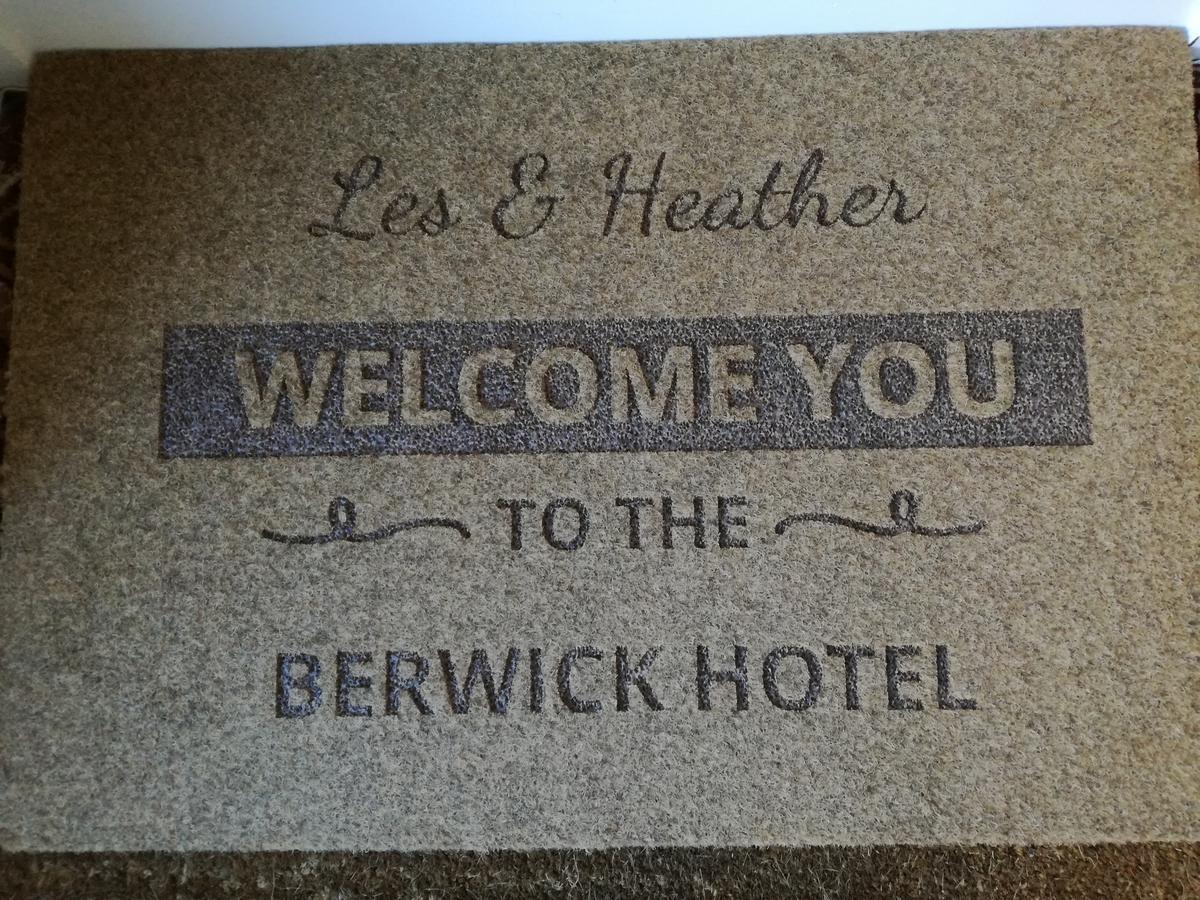 The Berwick - Over 40'S Only Blackpool Exteriör bild